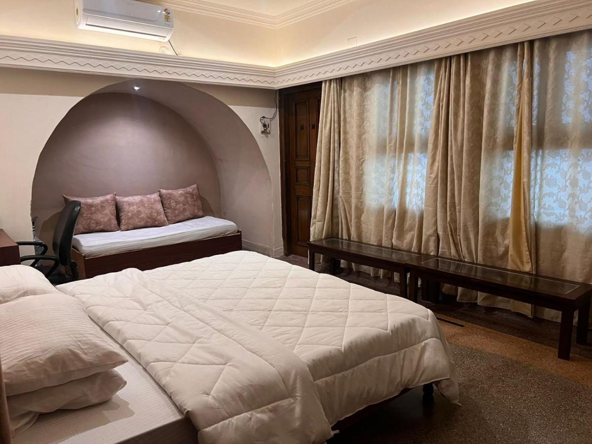 Aavaa Shanti Niwas Varanasi Dış mekan fotoğraf